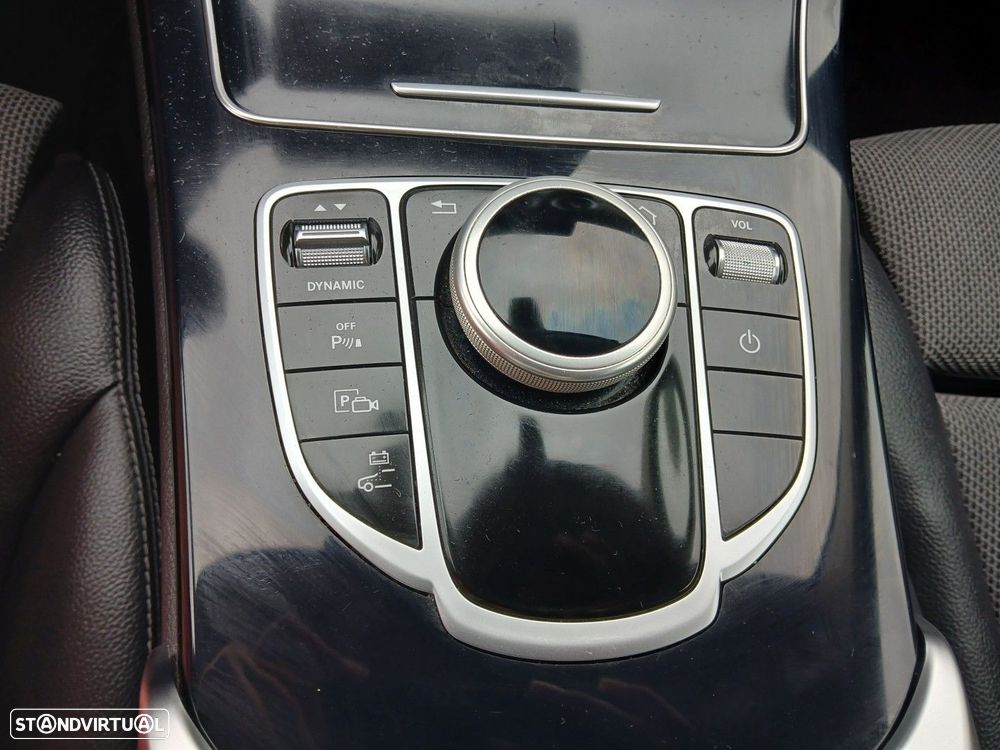 Mercedes-Benz C 300 de Avantgarde - 27