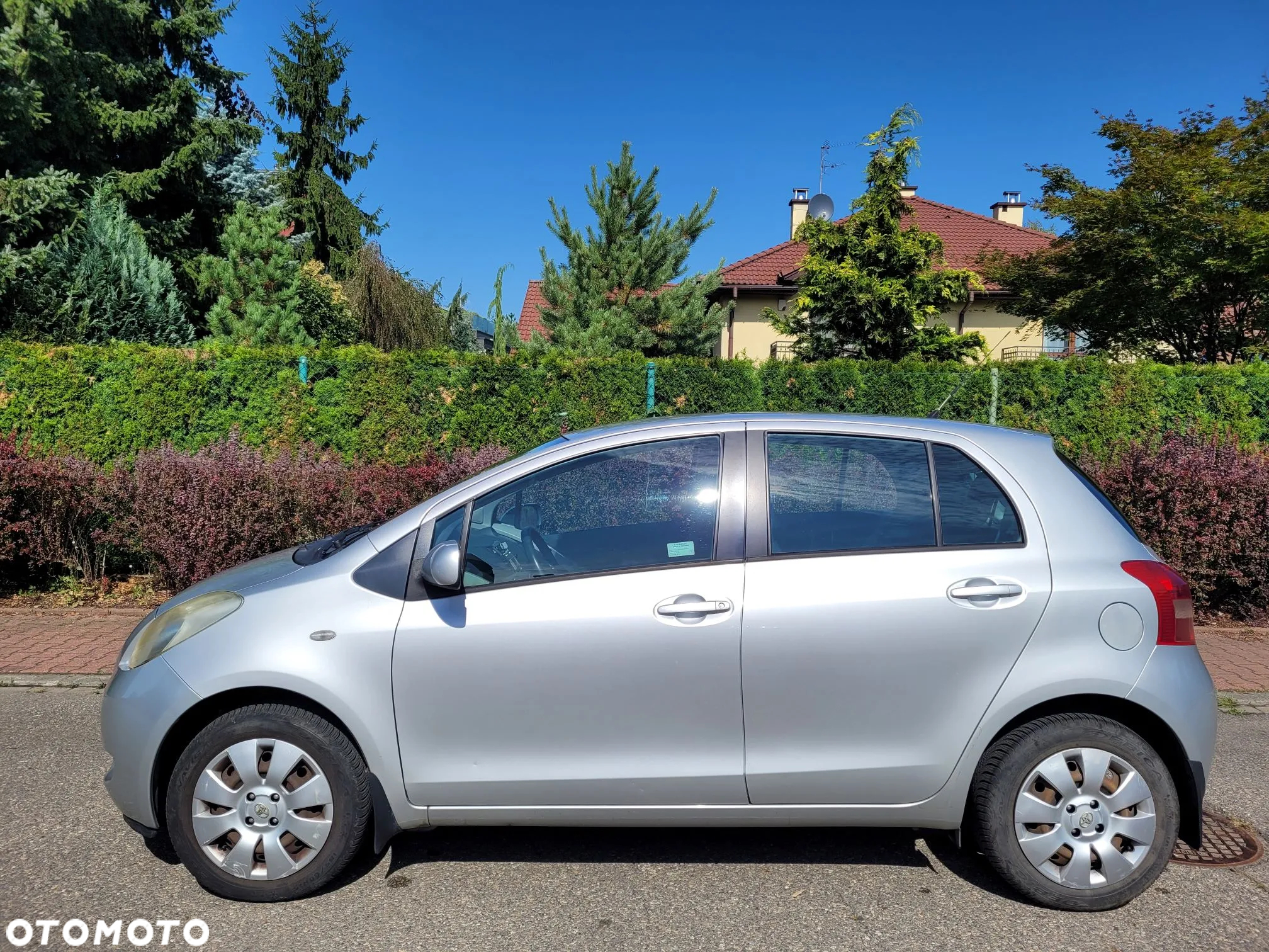 Toyota Yaris 1.3 Sol - 4