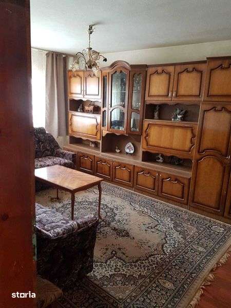 Vand urgent apartament zona Lama Bistrita 3 camere et.IV — fotografia 3