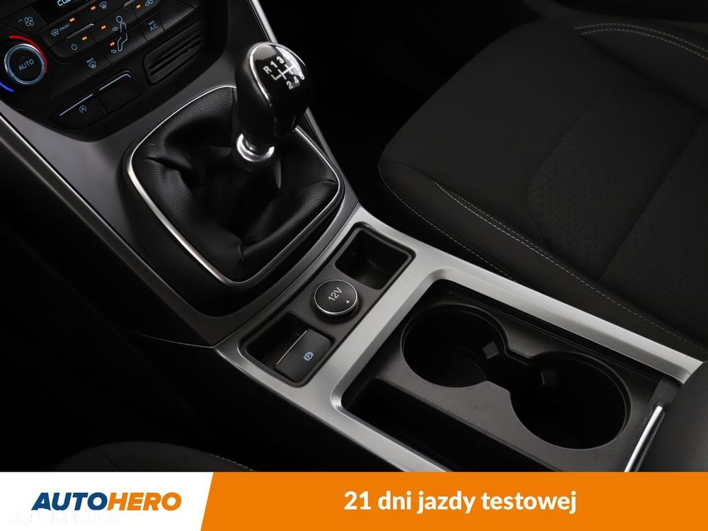 Ford Kuga - 26
