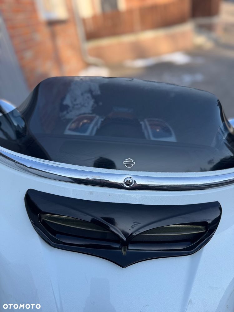 Harley-Davidson Touring Street Glide - 22