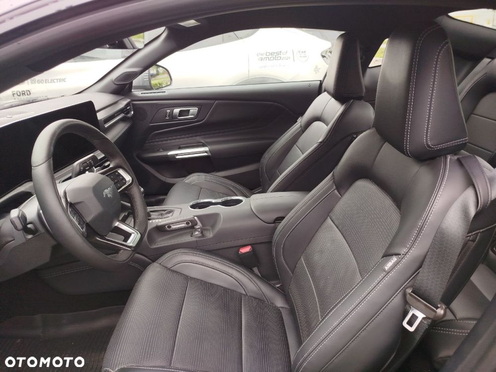 Ford Mustang - 5