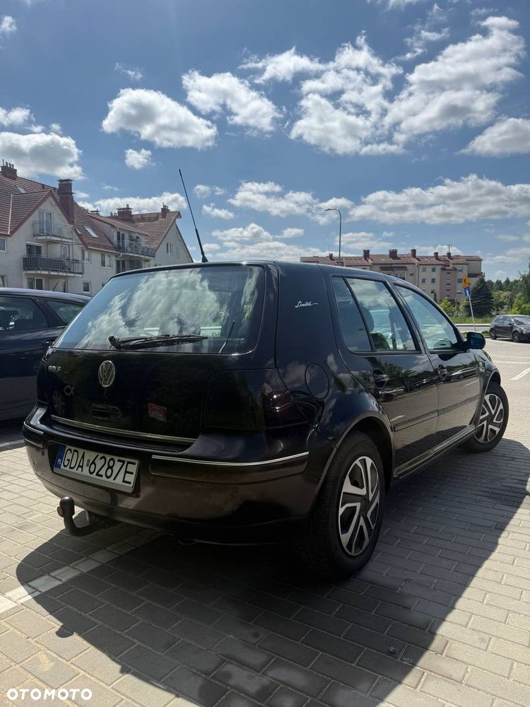 Volkswagen Golf - 10