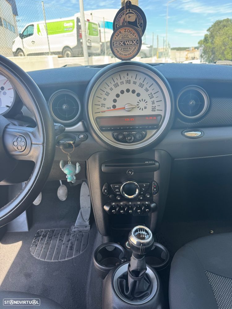 MINI 3 Portas One D - 9