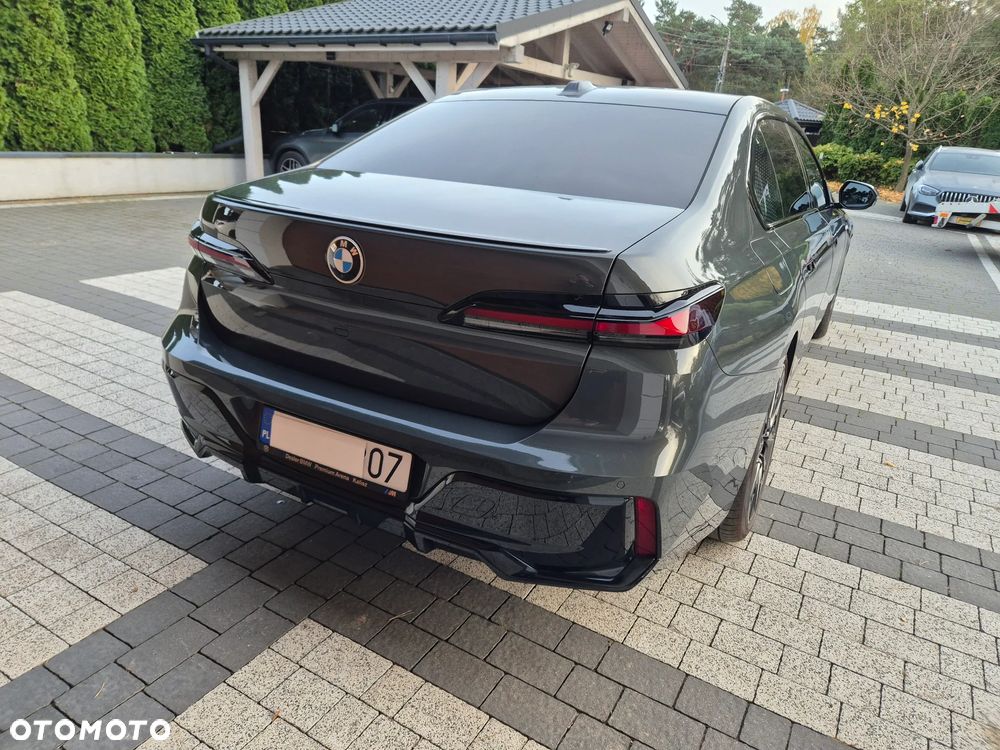 BMW Seria 7 - 18