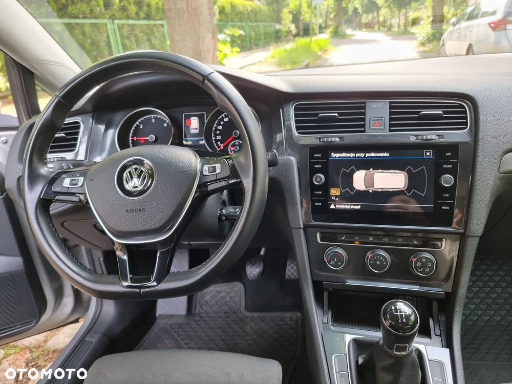 Volkswagen Golf 1.6 TDI BMT Comfortline - 12
