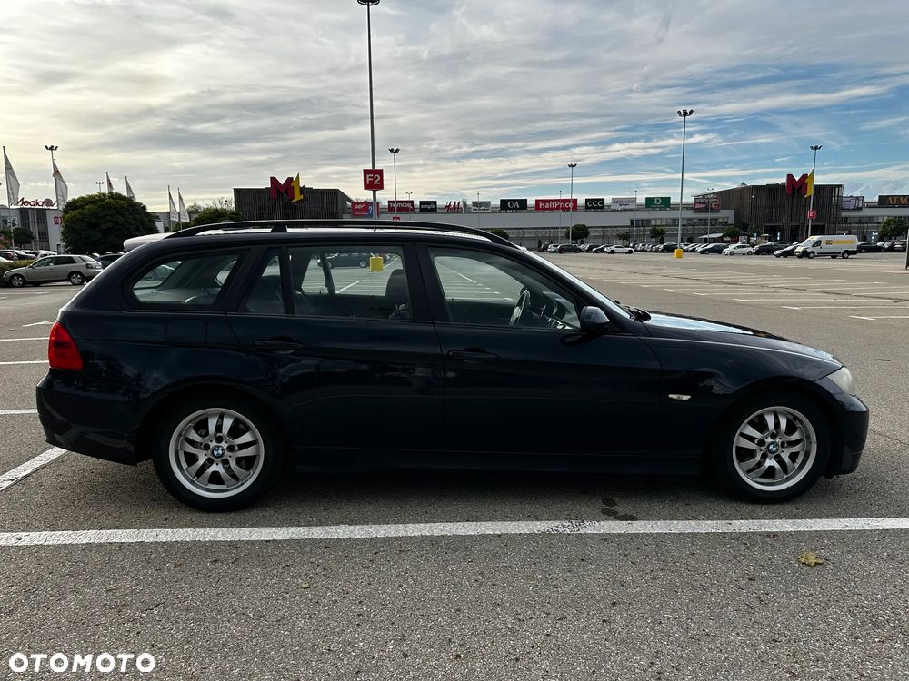 BMW Seria 3 318d - 6