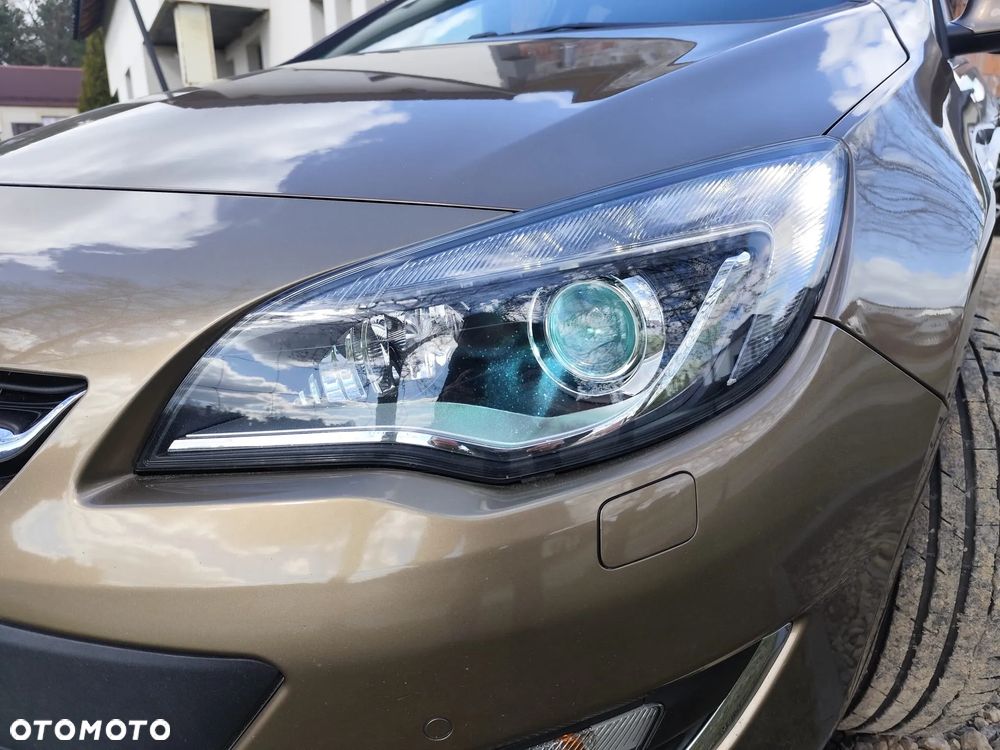 Opel Astra 2.0 CDTI DPF SportsTourer Style - 8