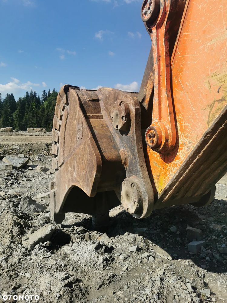 Hitachi ZX1200 - 14