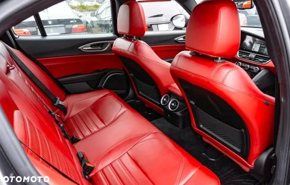 Alfa Romeo Giulia - 15