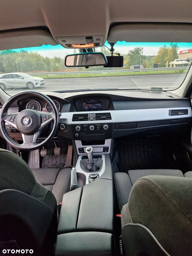 BMW Seria 5 520d - 8