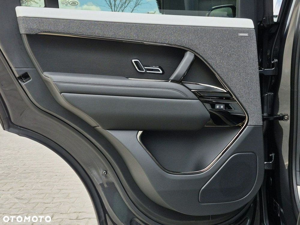 Land Rover Range Rover Sport - 26