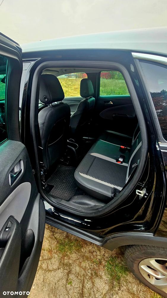 Opel Crossland X - 13