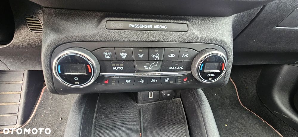 Ford Focus 2.0 TDCi ST-2 PowerShift - 21