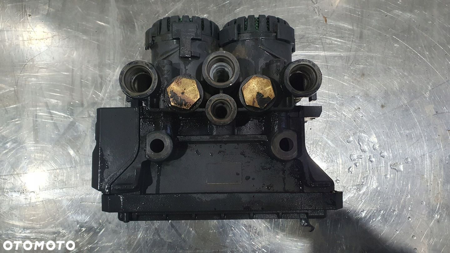 Modulator Zawór EBS Mercedes Actros MP 4 A0004295824 - 1