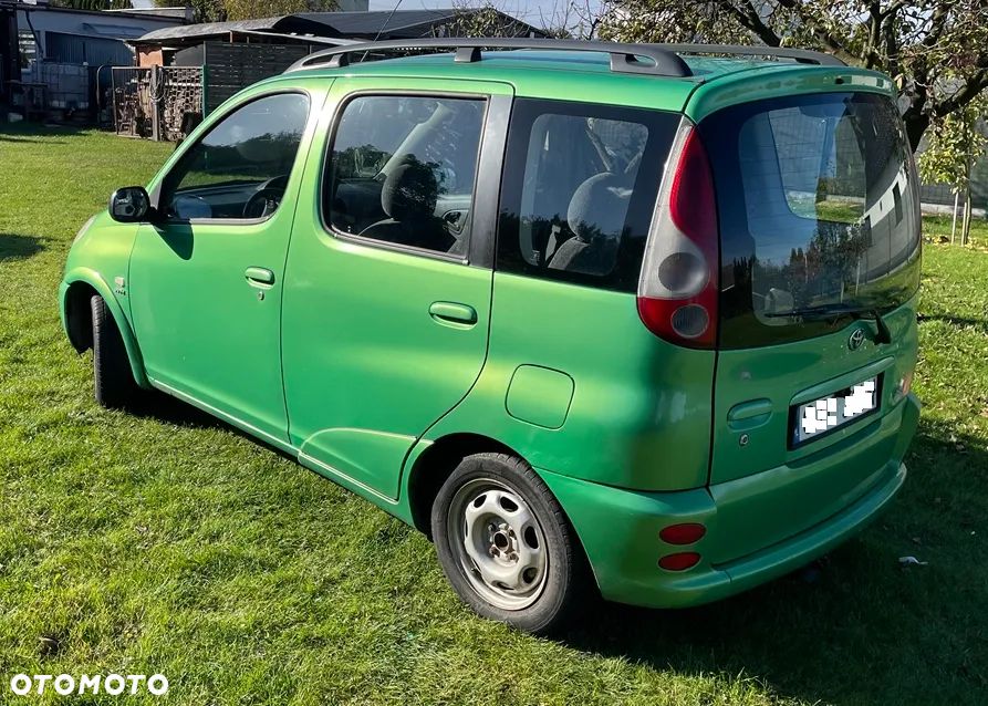 Toyota Yaris Verso 1.3 - 5