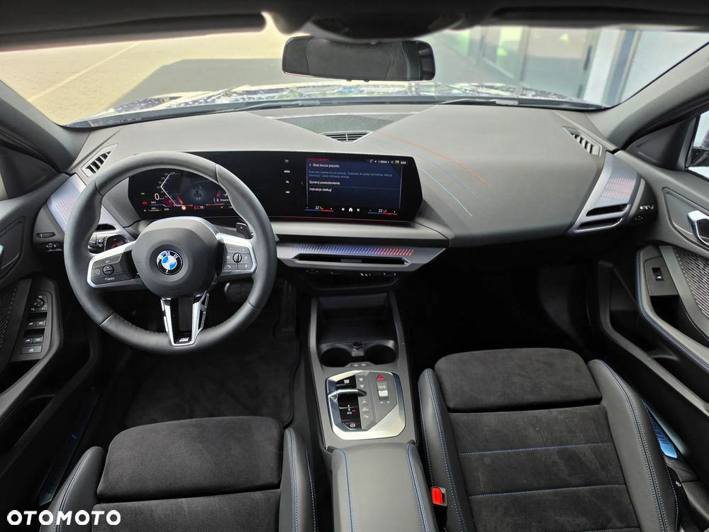 BMW Seria 1 120 mHEV - 19
