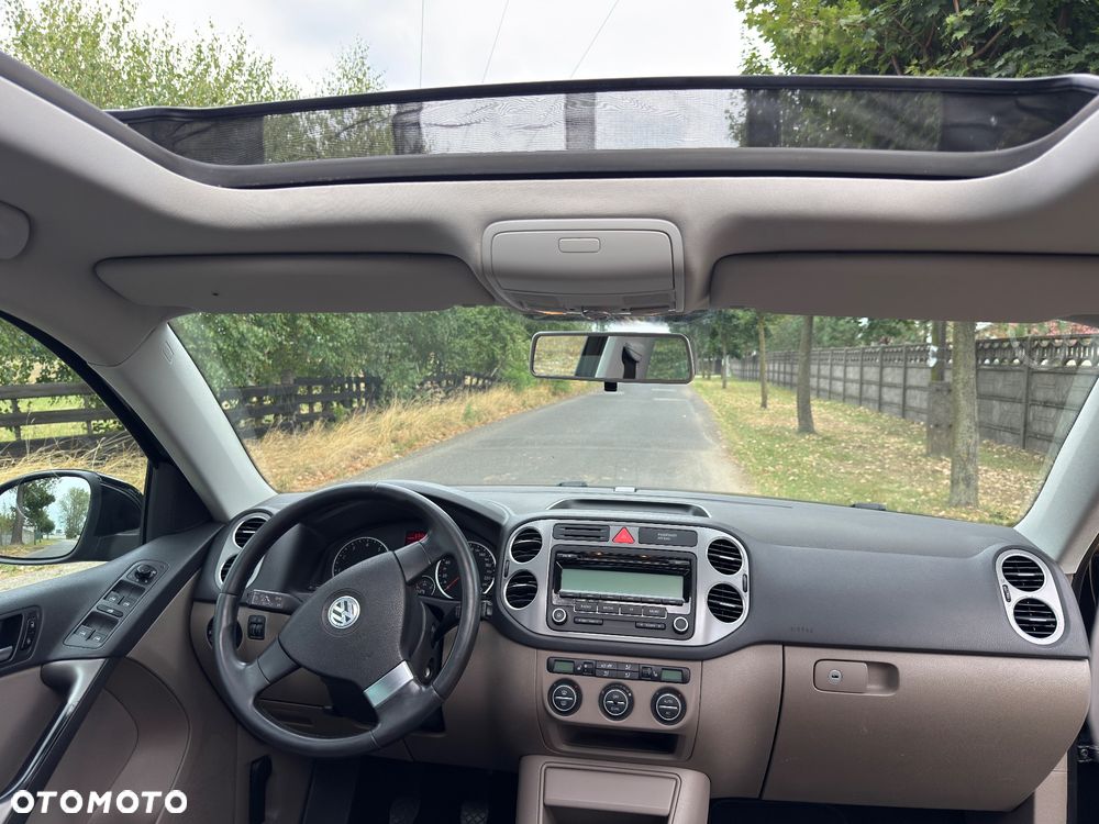 Volkswagen Tiguan - 11