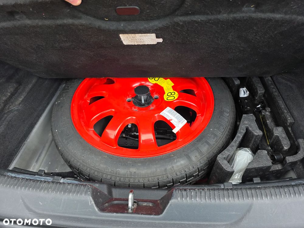 Jaguar XE E-Performance Pure - 17