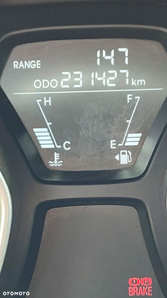 Hyundai Elantra - 2