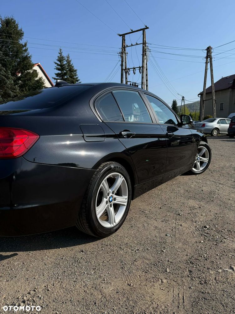 BMW Seria 3 320i xDrive - 3