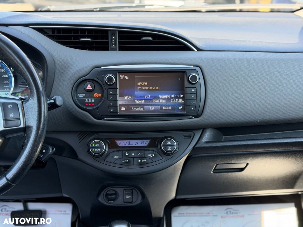 Toyota Yaris 1.5 VVT-i HSD Dynamic - 16