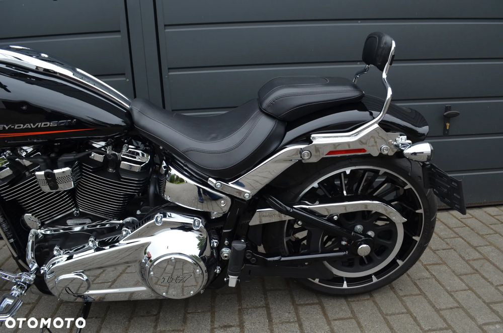 Harley-Davidson FXSB Breakout - 22