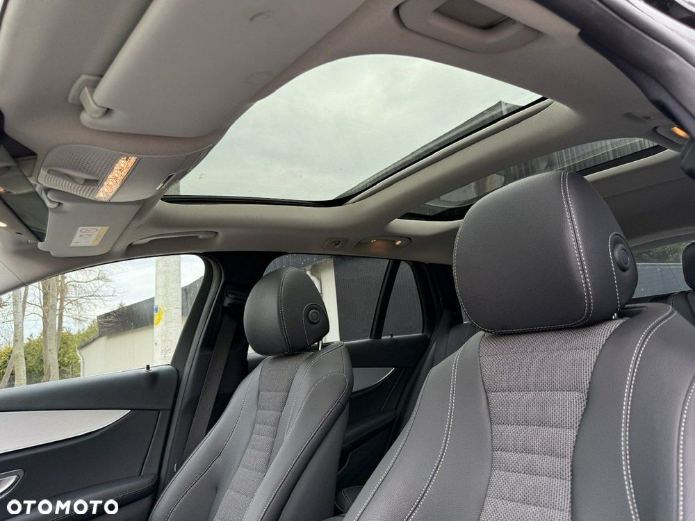 Mercedes-Benz Klasa E - 21