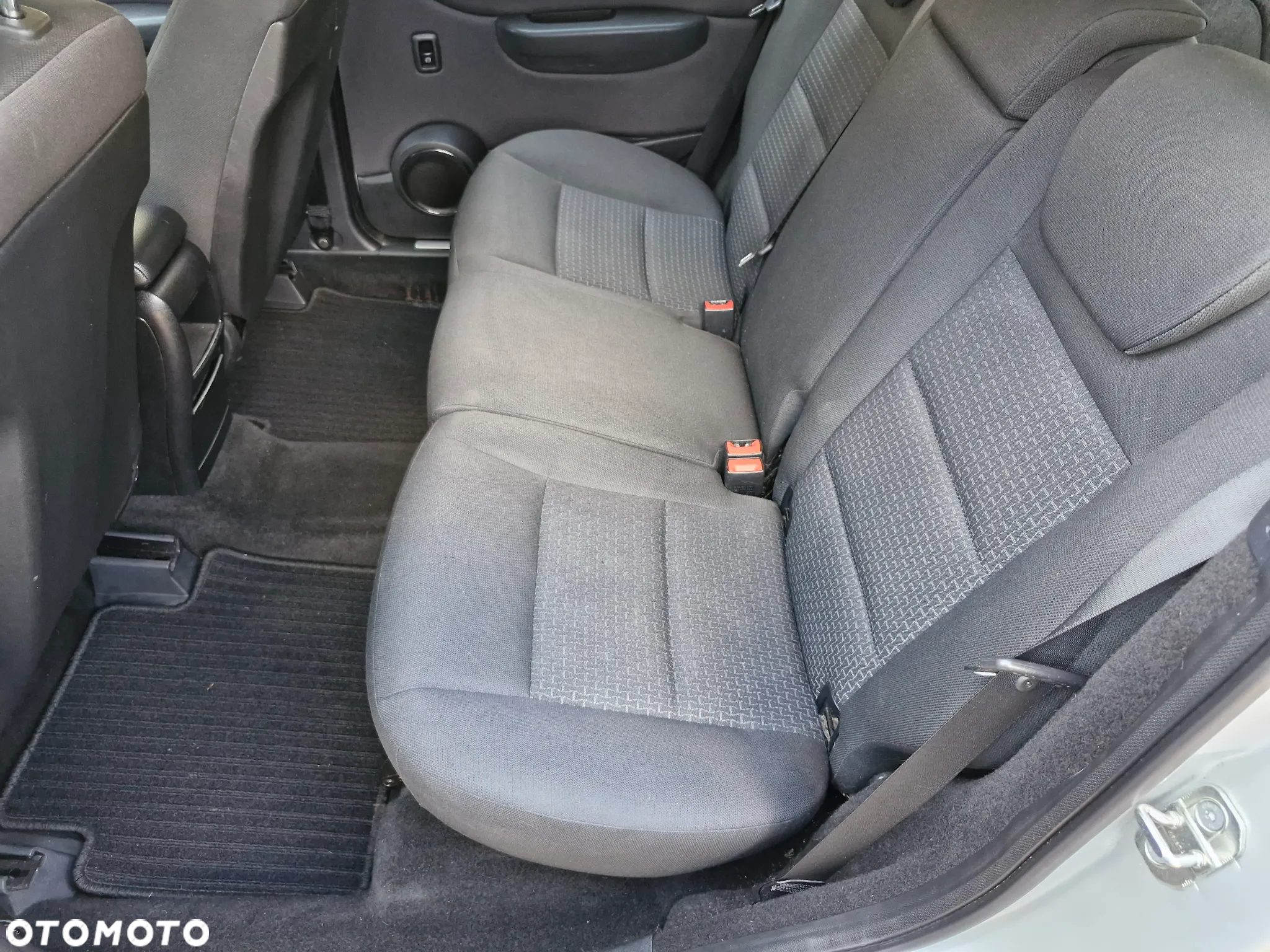 Mercedes-Benz Klasa B 180 BlueEffICIENCY - 9