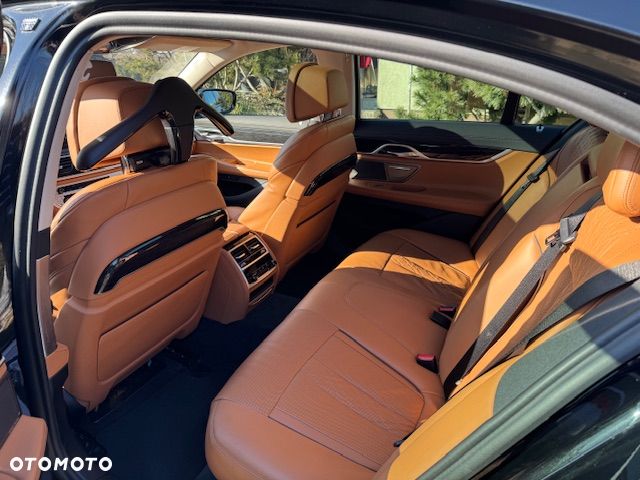 BMW Seria 7 740d xDrive - 6