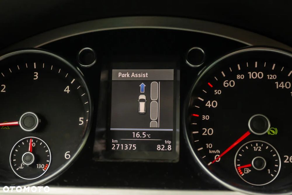 Volkswagen Passat 2.0 TDI 4Motion DSG BlueMotion Tech R-Line - 24