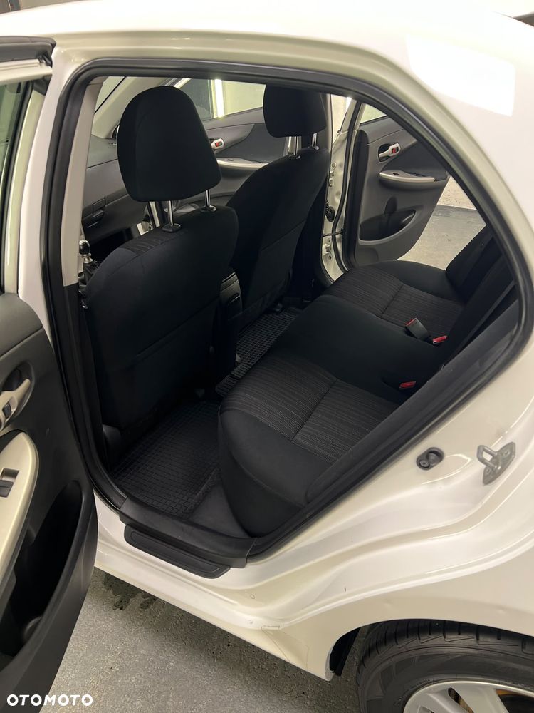 Toyota Corolla 2.0 D-4D Prestige - 4