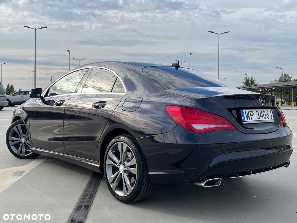 Mercedes-Benz CLA 180 AMG Line - 3