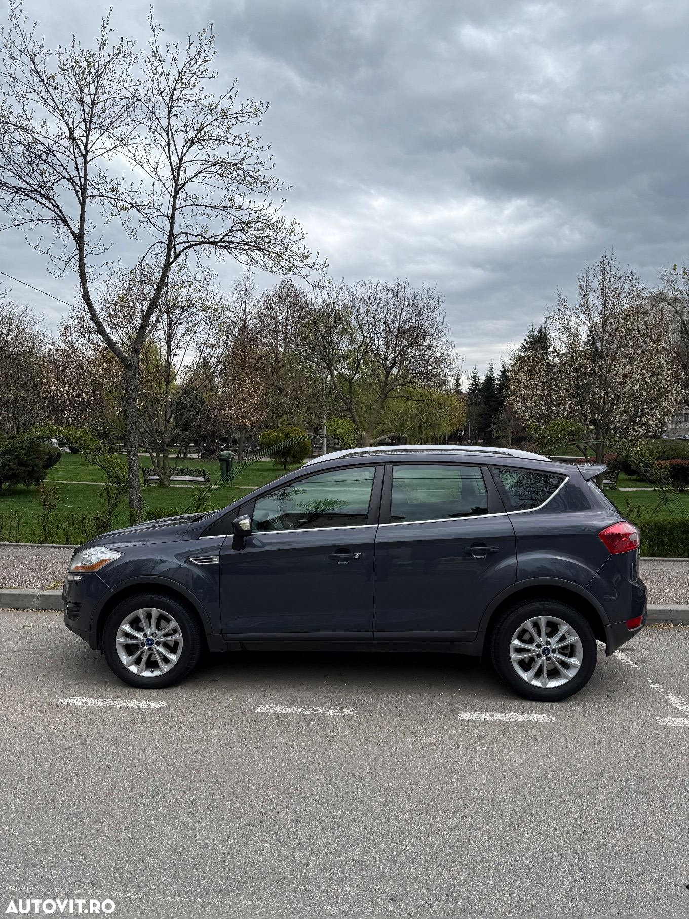Ford Kuga 2.0 TDCi 4WD Titanium - 4