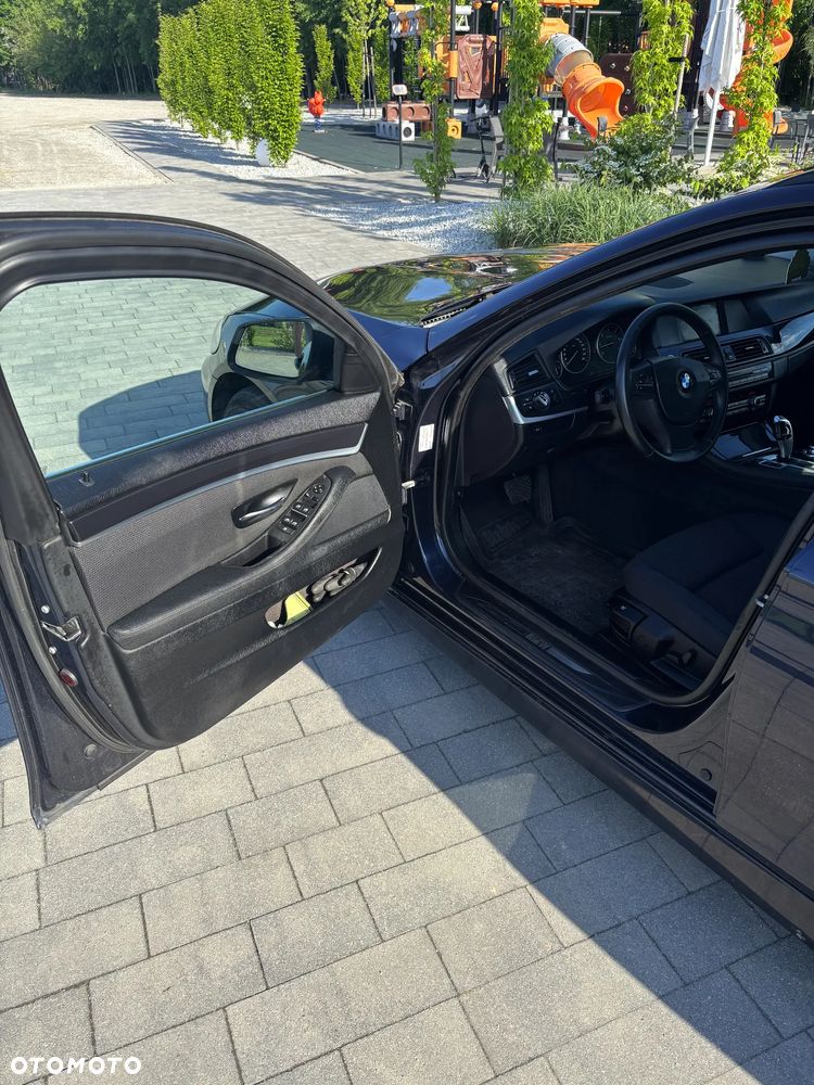 BMW Seria 5 520d - 22