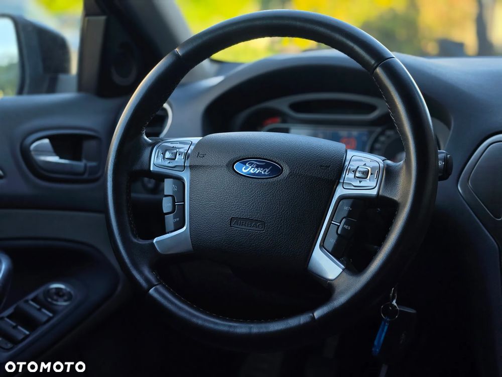 Ford Mondeo - 31