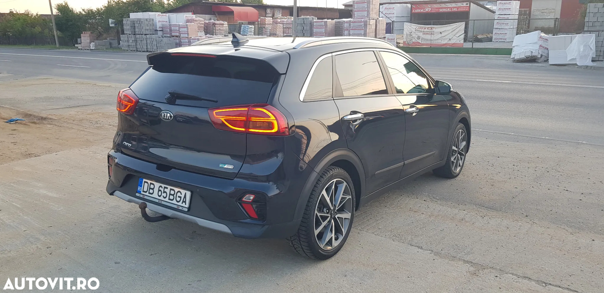 Kia Niro 1.6 GDI 6DCT PHEV Comfort - 11