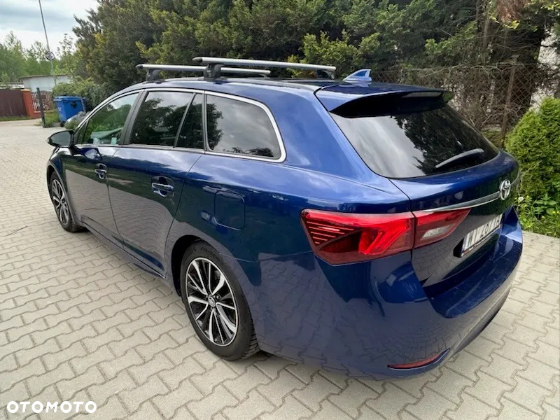 Toyota Avensis - 5
