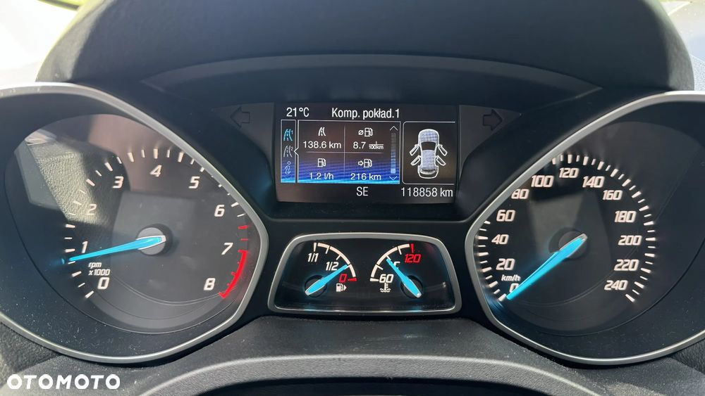 Ford Kuga 1.5 EcoBoost 2x4 Titanium - 6