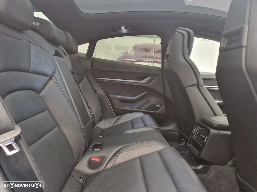 Porsche Taycan Standard - 37