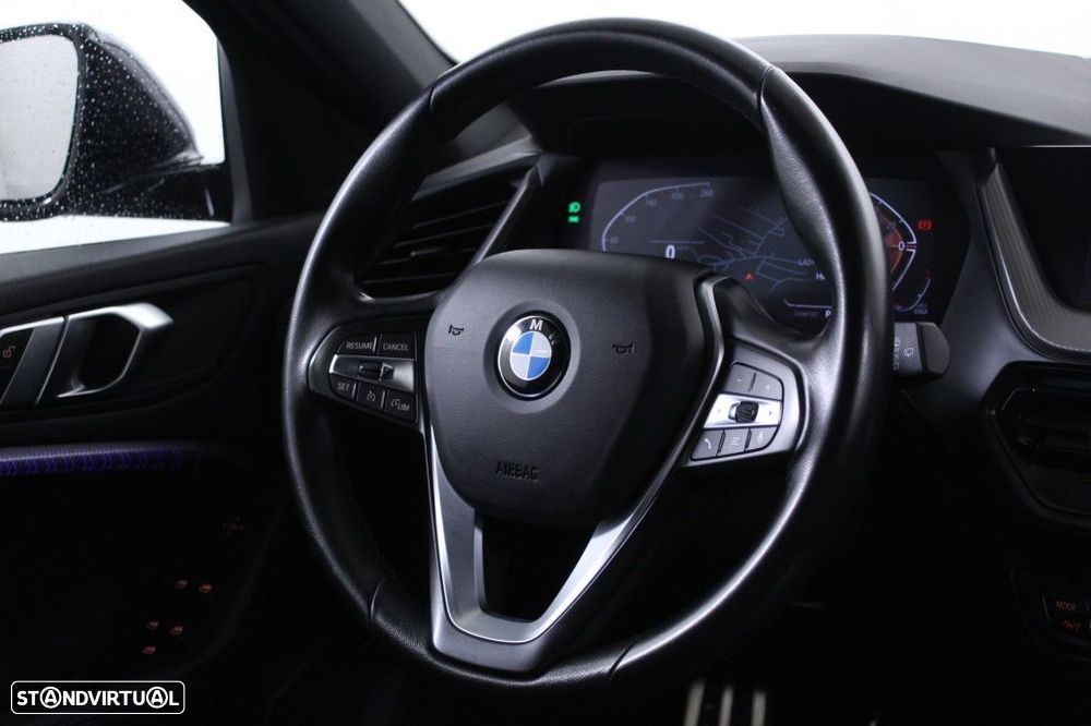 BMW 116 d Pack Desportivo M Auto - 16