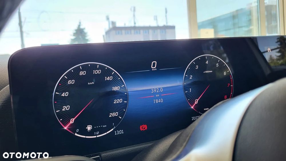 Mercedes-Benz GLA 200 Style - 8