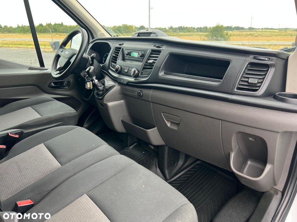 Ford Transit - 11