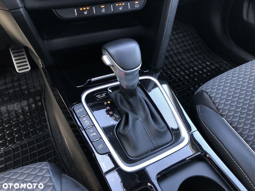 Kia Ceed 1.5 T-GDI Business Line Plus DCT - 18