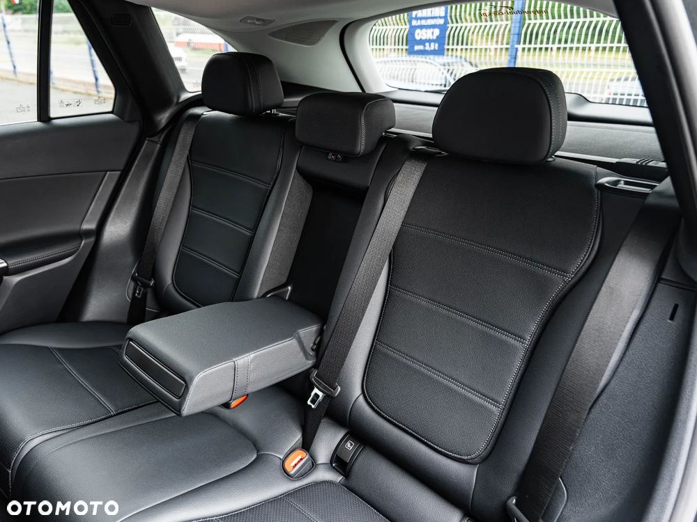 Mercedes-Benz GLC 220 d 4Matic 9G-TRONIC Avantgarde Advanced - 27