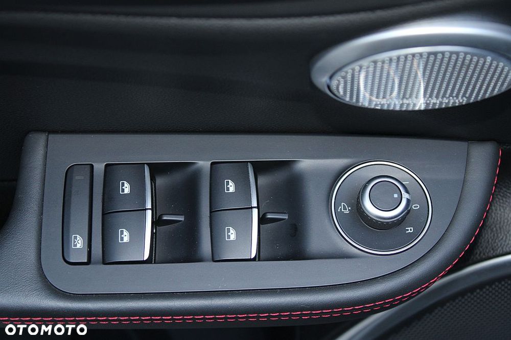Alfa Romeo Giulia 2.9 Bi Turbo V6 Quadrifoglio - 17