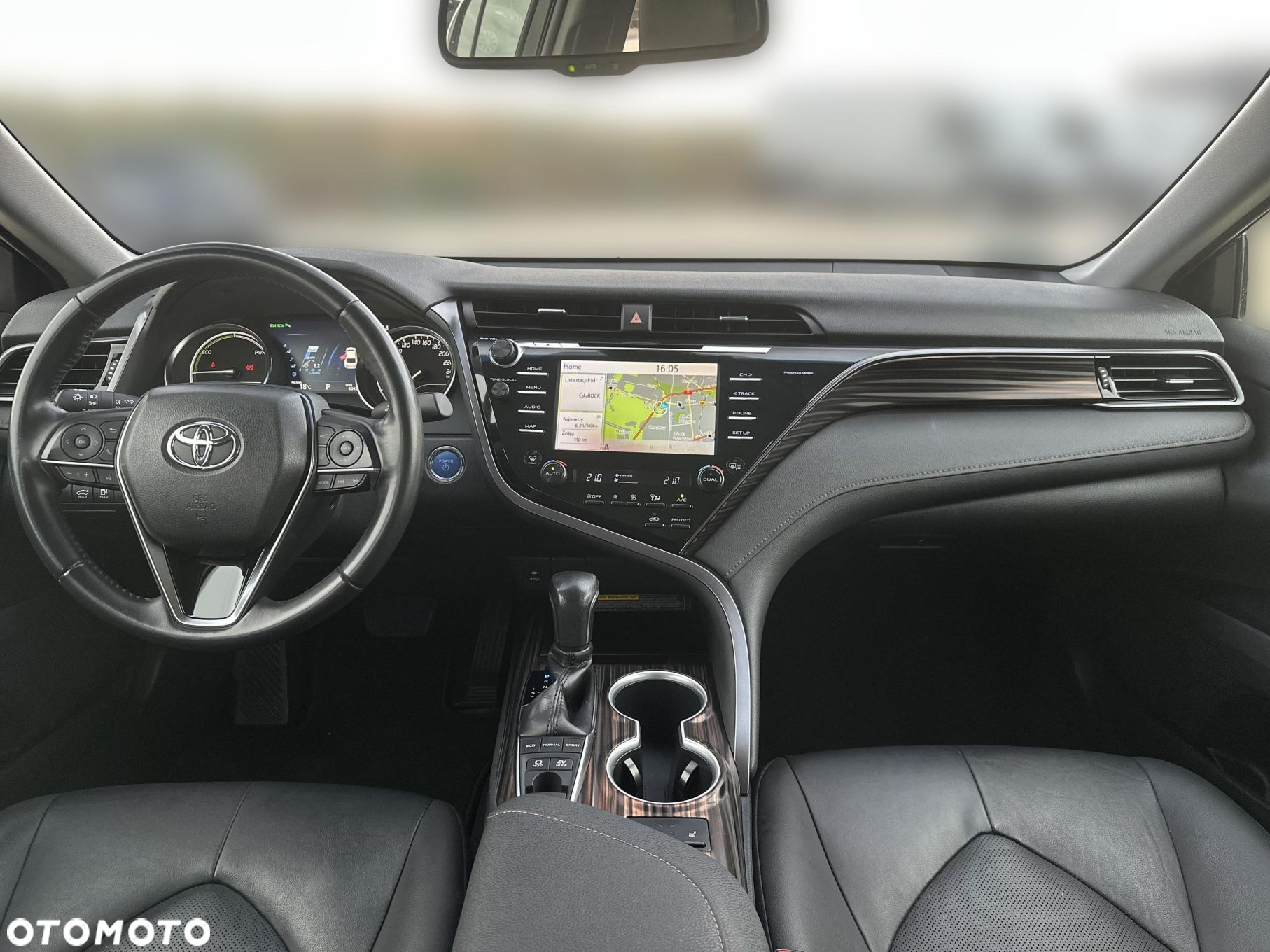 Toyota Camry 2.5 Hybrid Executive CVT - 11