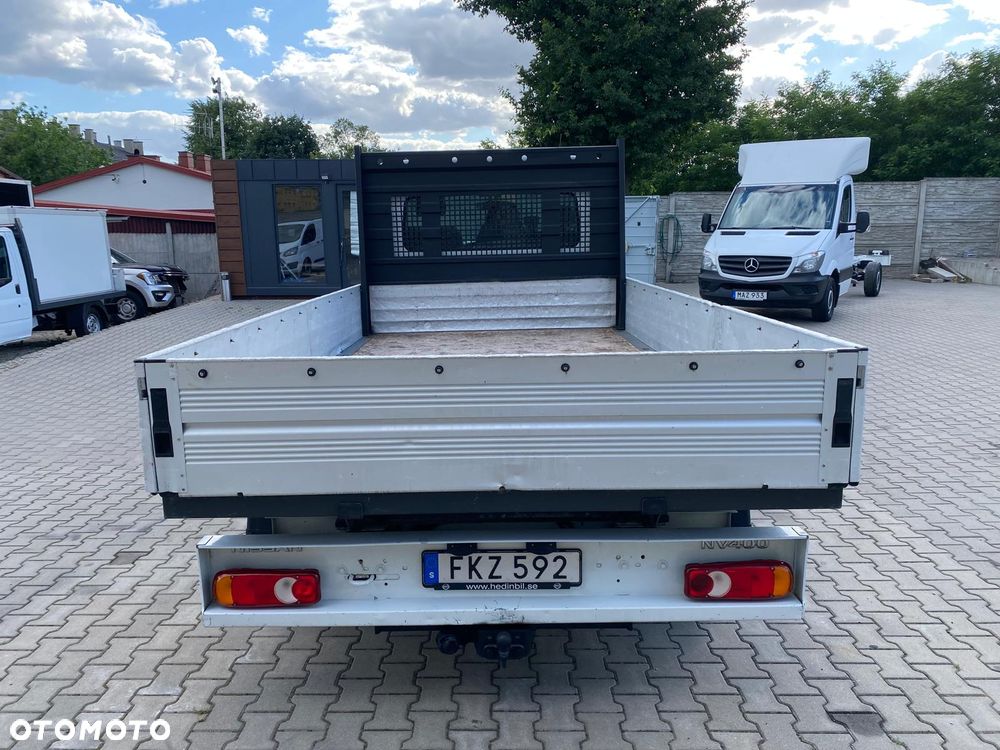 Nissan NV400 - 6
