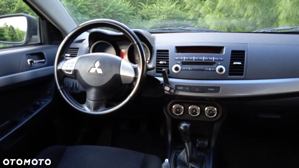 Mitsubishi Lancer - 5