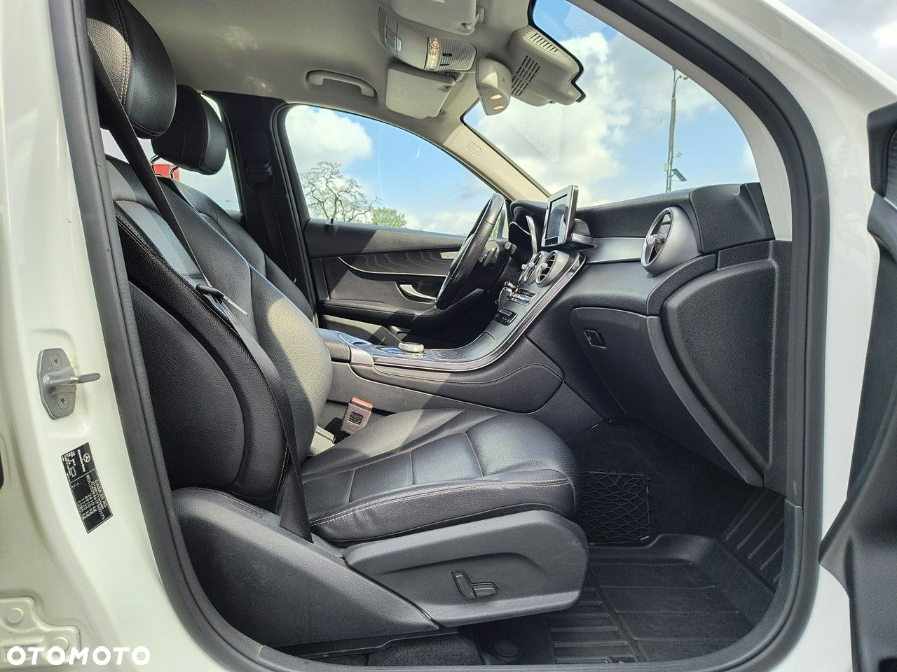 Mercedes-Benz GLC - 23
